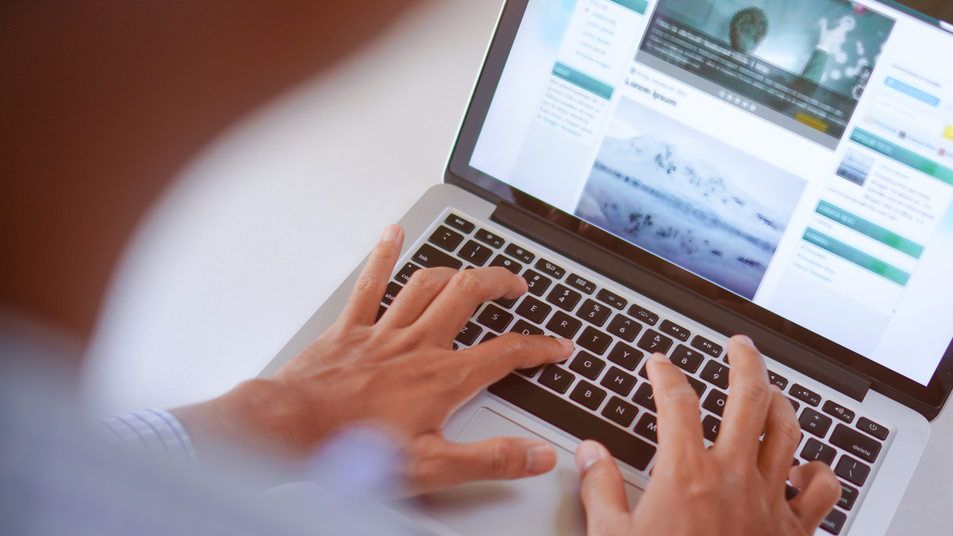 Using AI to Generate Unique Blog Content for Hospitals and Clinics